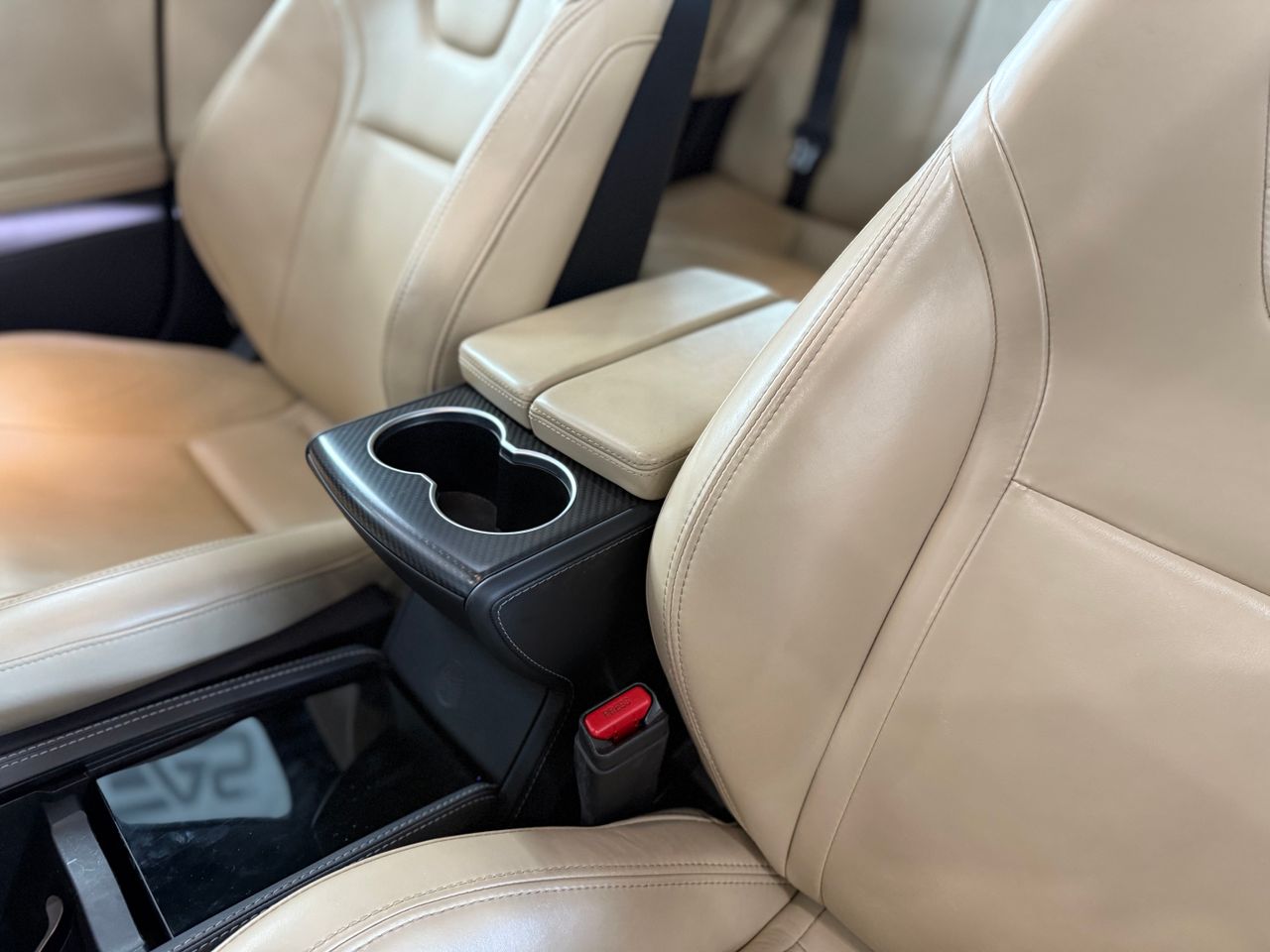 Imagen 179 del Tesla Model S en Auto Select Edition, Figueres