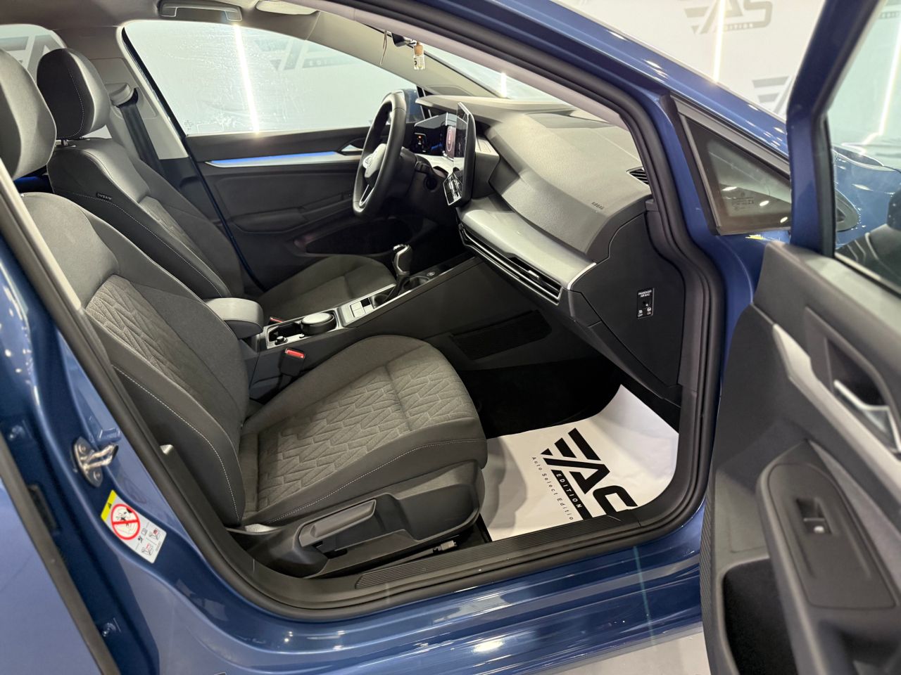 Imagen 91 del Volkswagen Golf en Auto Select Edition, Figueres