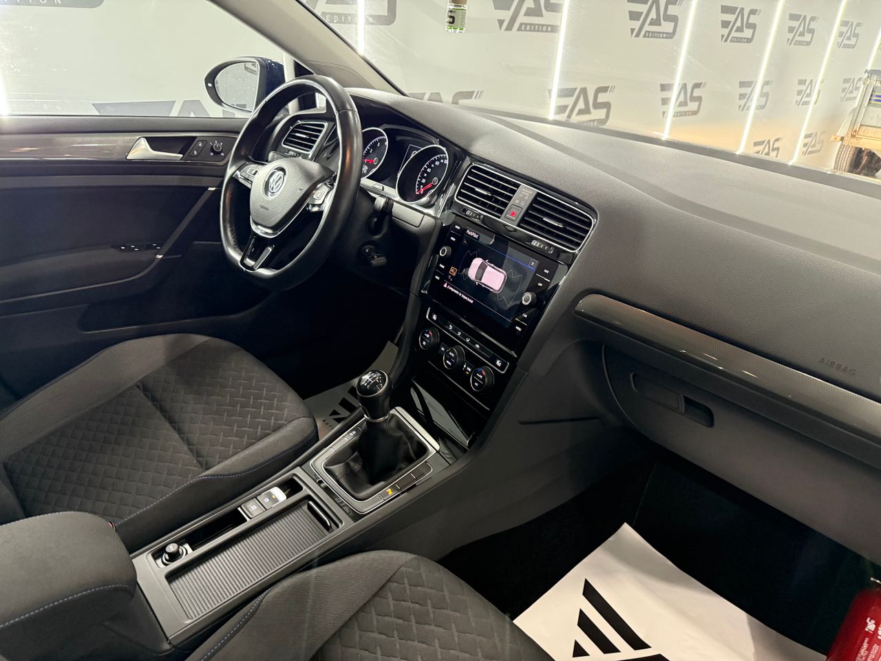 Imagen 118 del Volkswagen Golf en Auto Select Edition, Figueres