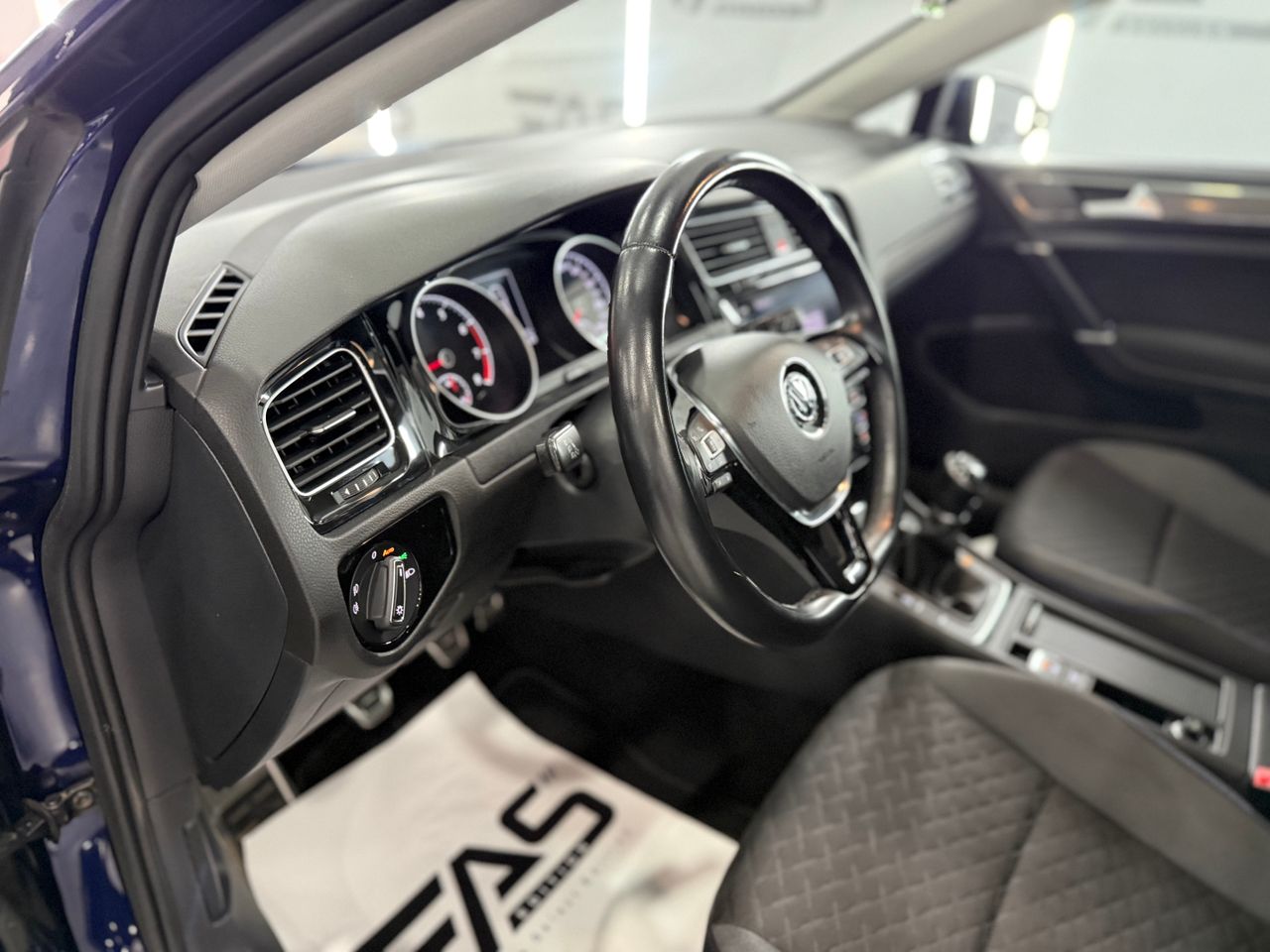 Imagen 195 del Volkswagen Golf en Auto Select Edition, Figueres