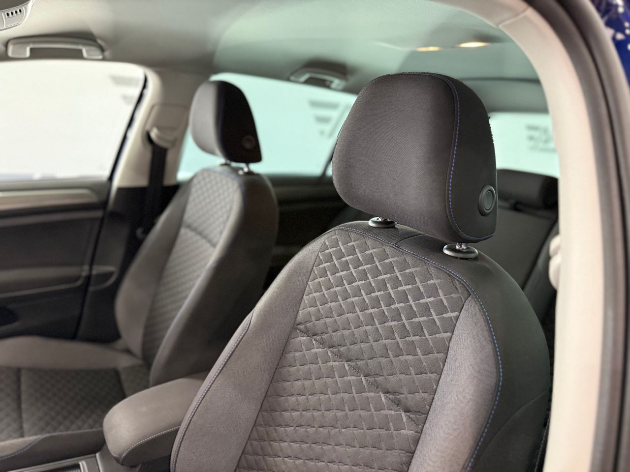 Imagen 189 del Volkswagen Golf en Auto Select Edition, Figueres