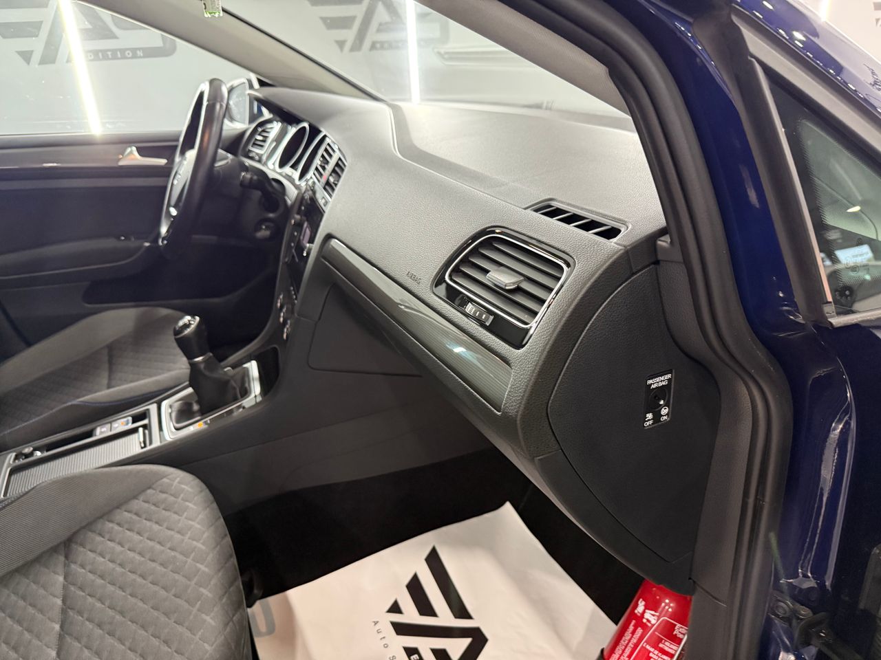 Imagen 122 del Volkswagen Golf en Auto Select Edition, Figueres