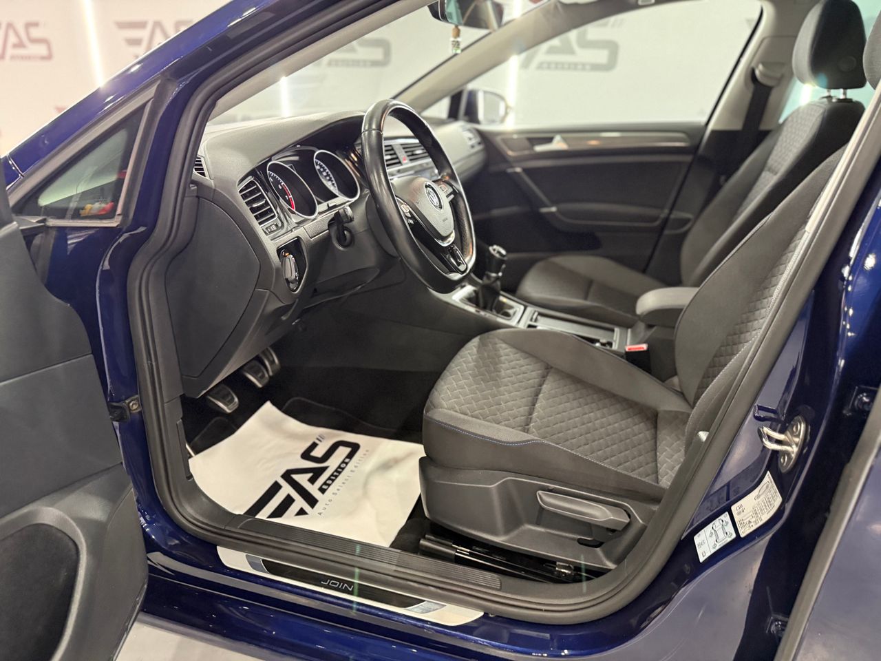 Imagen 183 del Volkswagen Golf en Auto Select Edition, Figueres