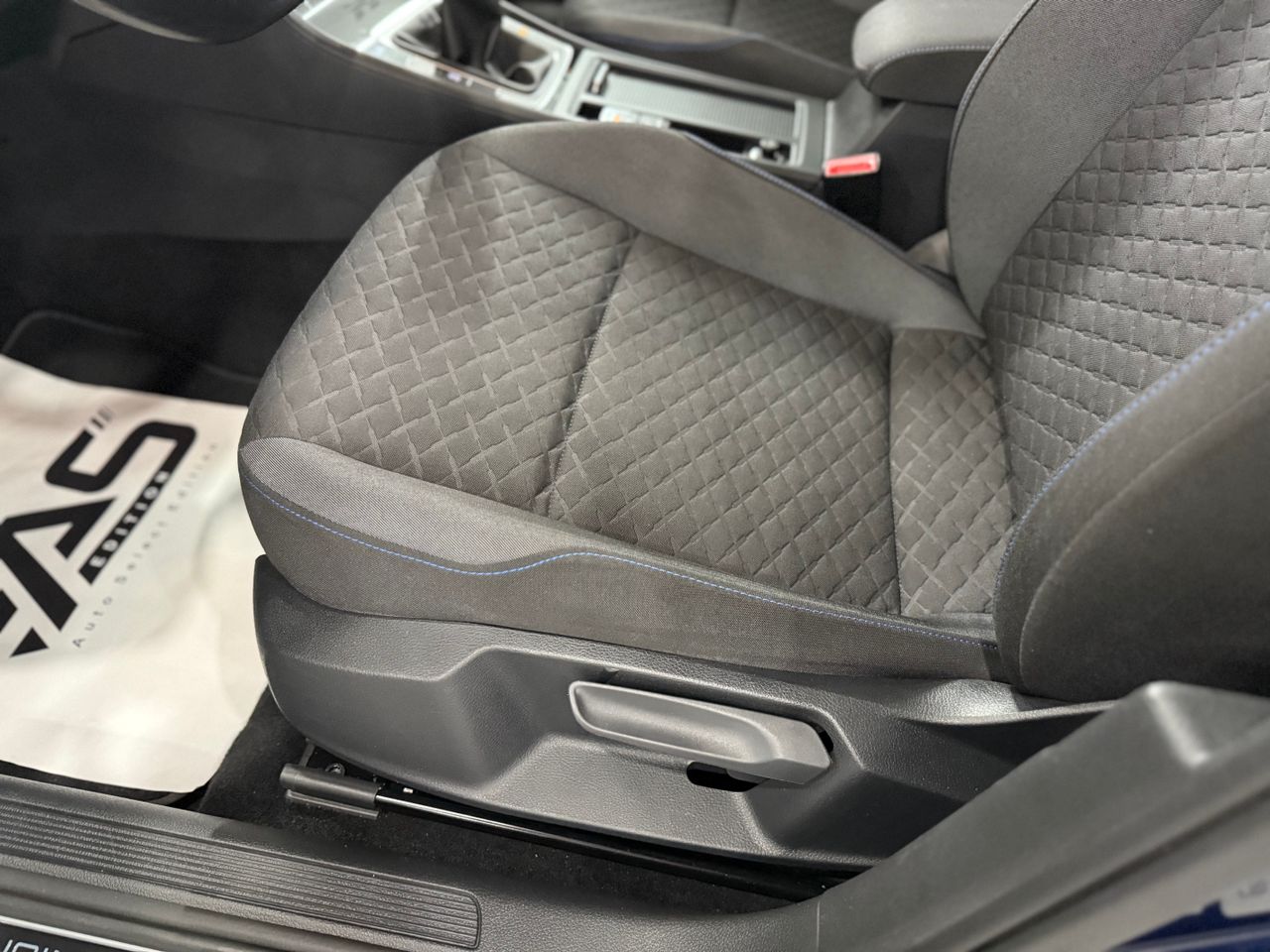 Imagen 186 del Volkswagen Golf en Auto Select Edition, Figueres