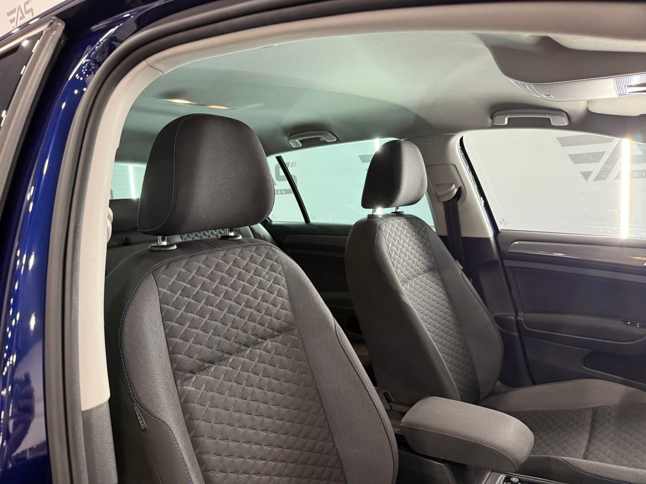 Imagen 110 del Volkswagen Golf en Auto Select Edition, Figueres