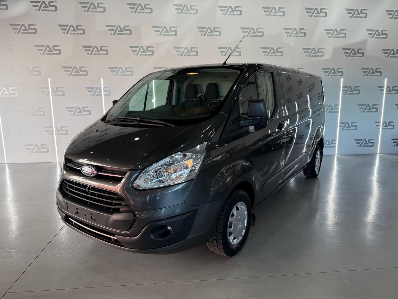 Ford Tourneo Custom 2.0 TDCI 96kW (130CV) L1 Titanium – INDUSTRIAL