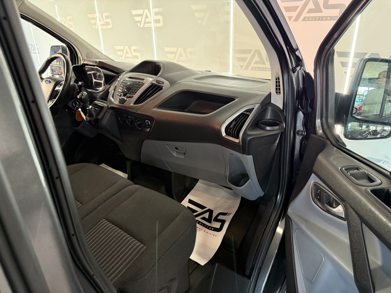 Imagen 117 del Ford Tourneo Custom en Auto Select Edition, Figueres