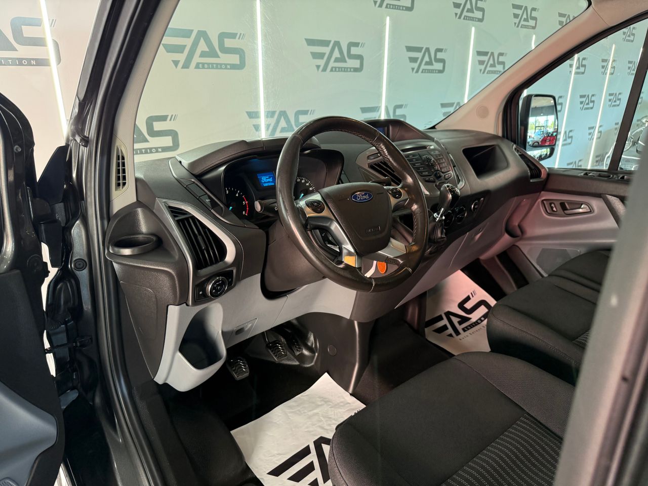 Imagen 116 del Ford Tourneo Custom en Auto Select Edition, Figueres