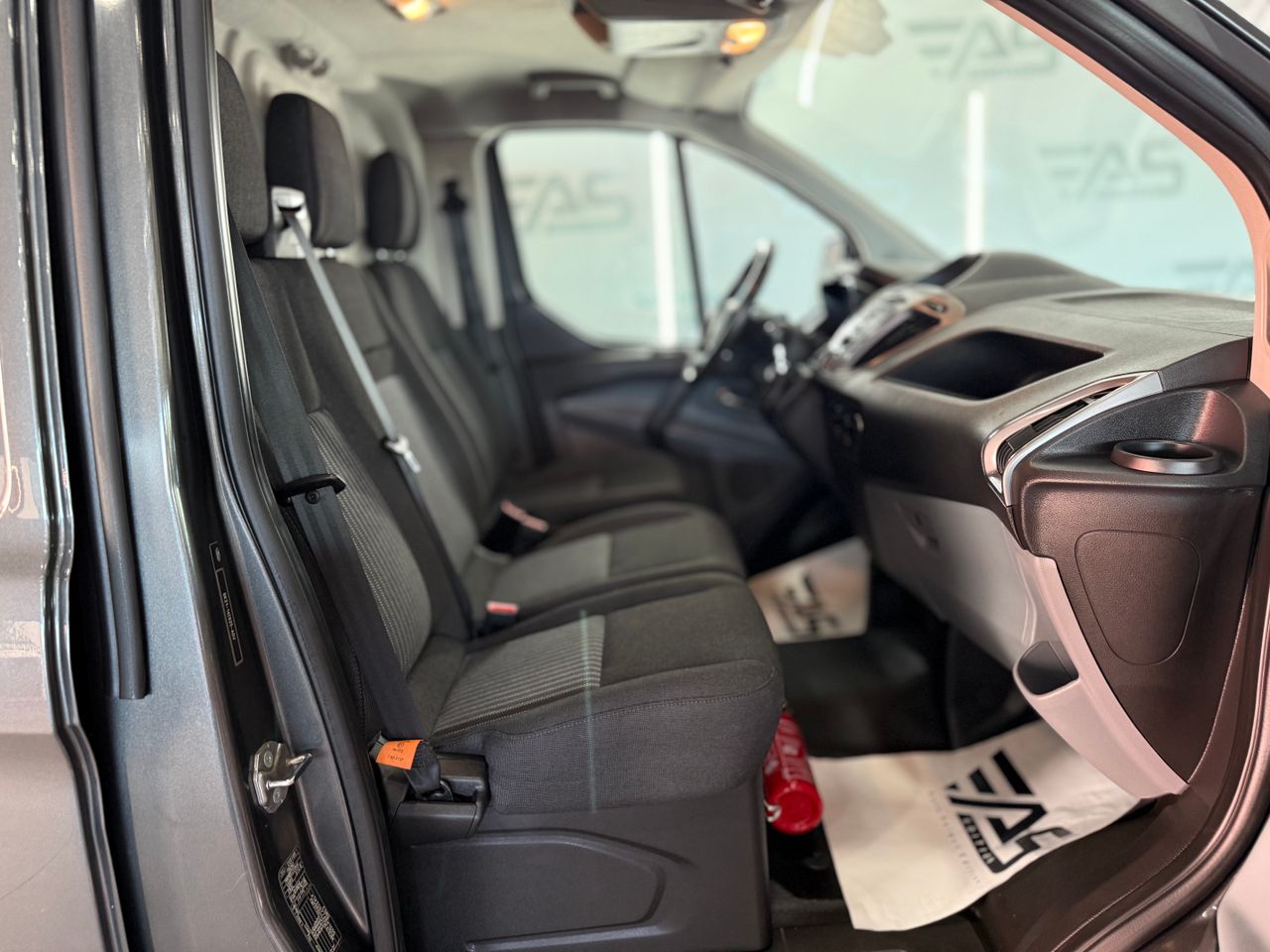 Imagen 130 del Ford Tourneo Custom en Auto Select Edition, Figueres