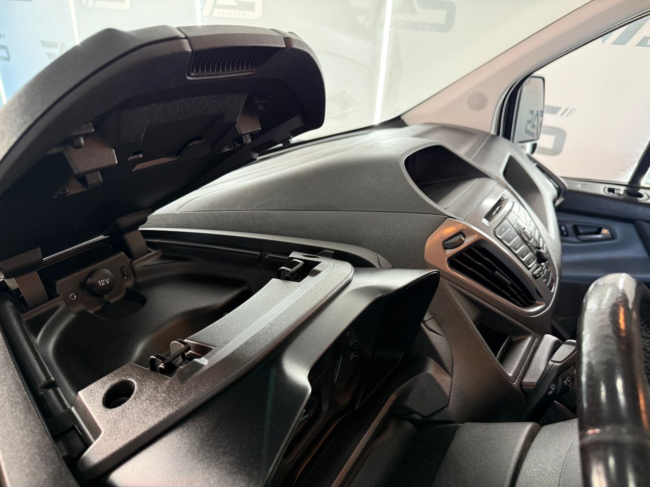 Imagen 94 del Ford Tourneo Custom en Auto Select Edition, Figueres