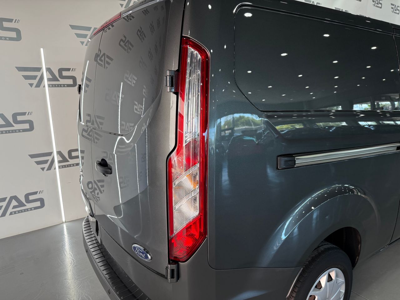 Imagen 35 del Ford Tourneo Custom en Auto Select Edition, Figueres