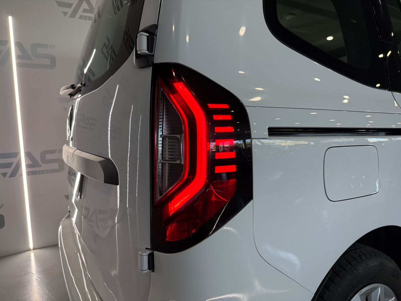Imagen 15 del Renault Kangoo Combi en Auto Select Edition, Figueres