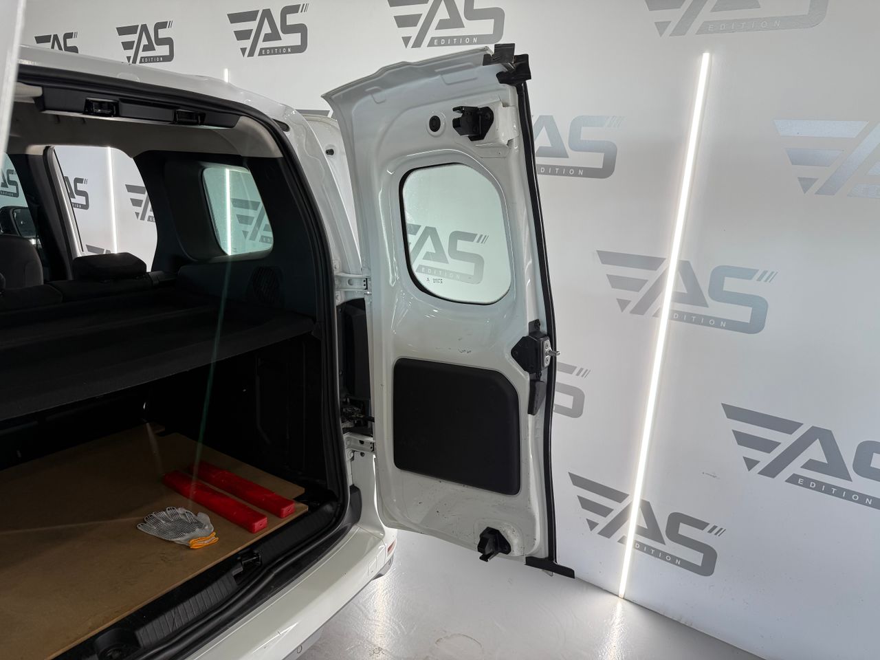 Imagen 130 del Renault Kangoo Combi en Auto Select Edition, Figueres