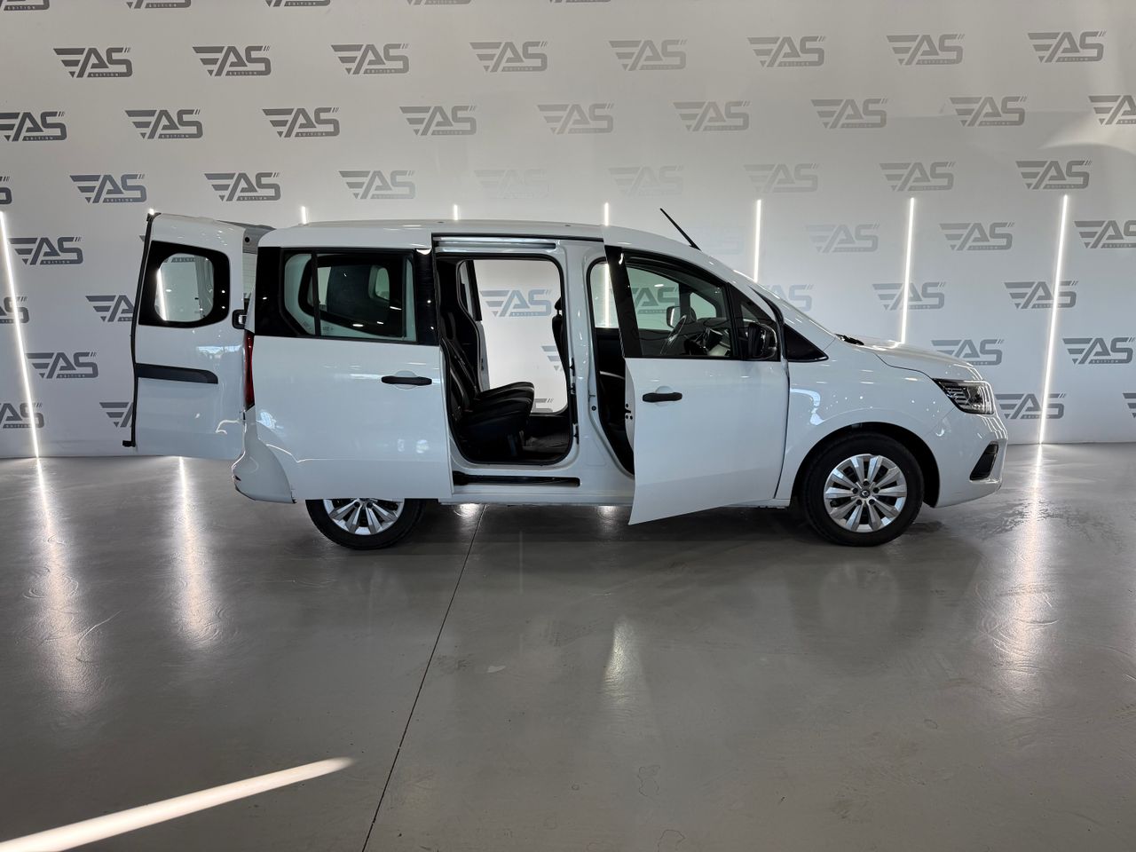 Imagen 11 del Renault Kangoo Combi en Auto Select Edition, Figueres