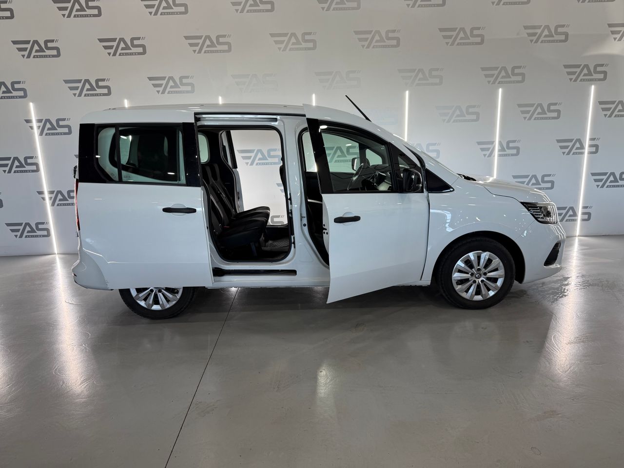 Imagen 10 del Renault Kangoo Combi en Auto Select Edition, Figueres