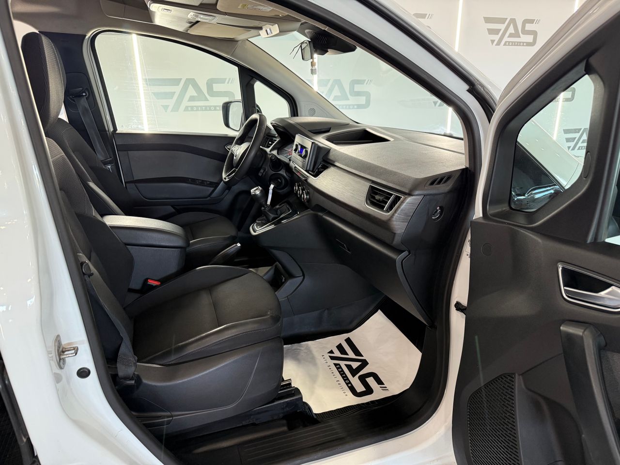 Imagen 58 del Renault Kangoo Combi en Auto Select Edition, Figueres