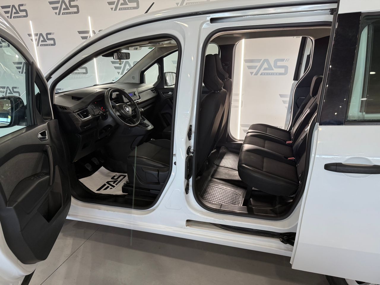 Imagen 108 del Renault Kangoo Combi en Auto Select Edition, Figueres