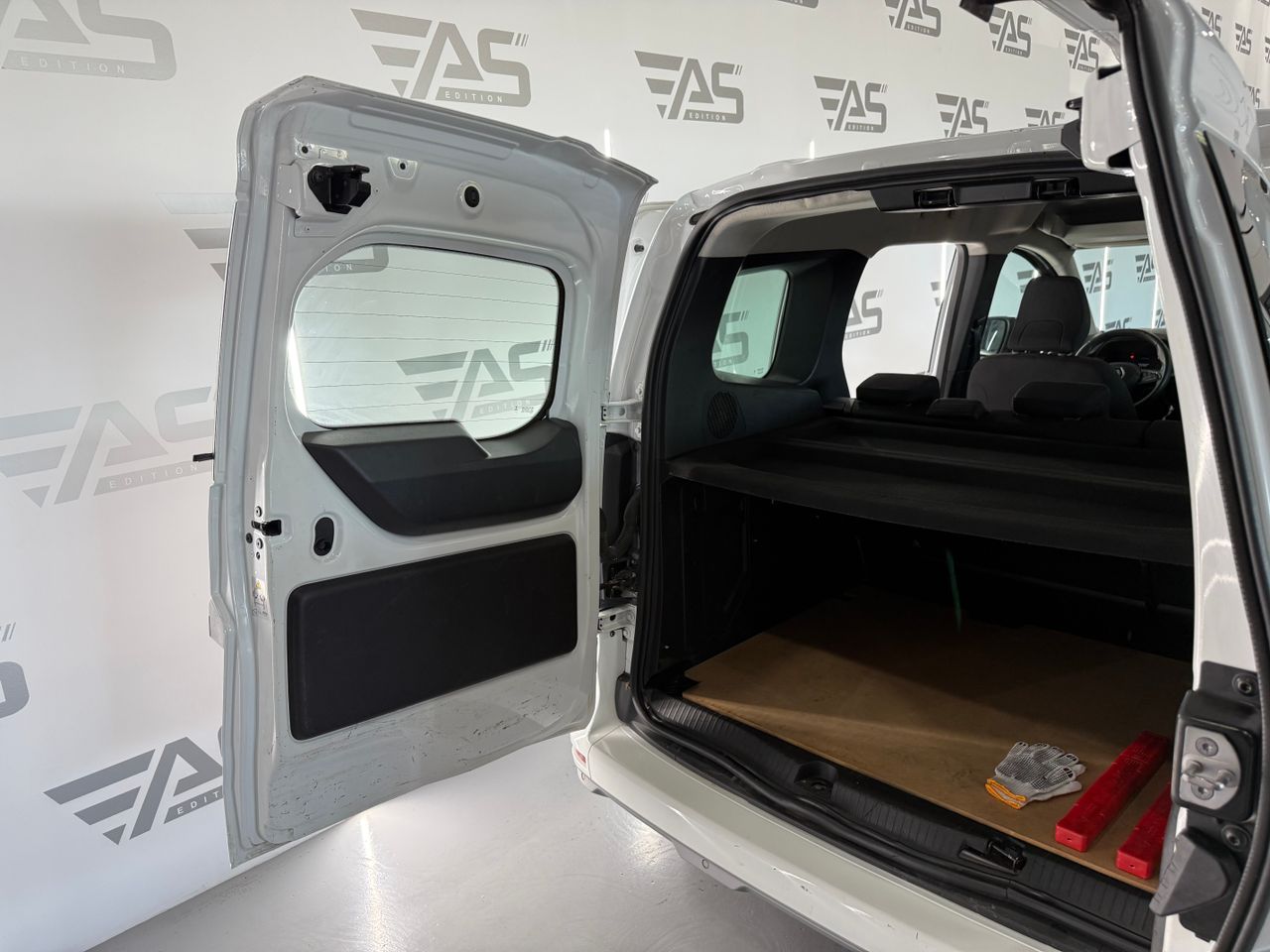 Imagen 54 del Renault Kangoo Combi en Auto Select Edition, Figueres