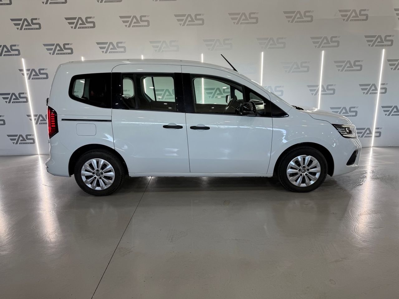 Imagen 9 del Renault Kangoo Combi en Auto Select Edition, Figueres