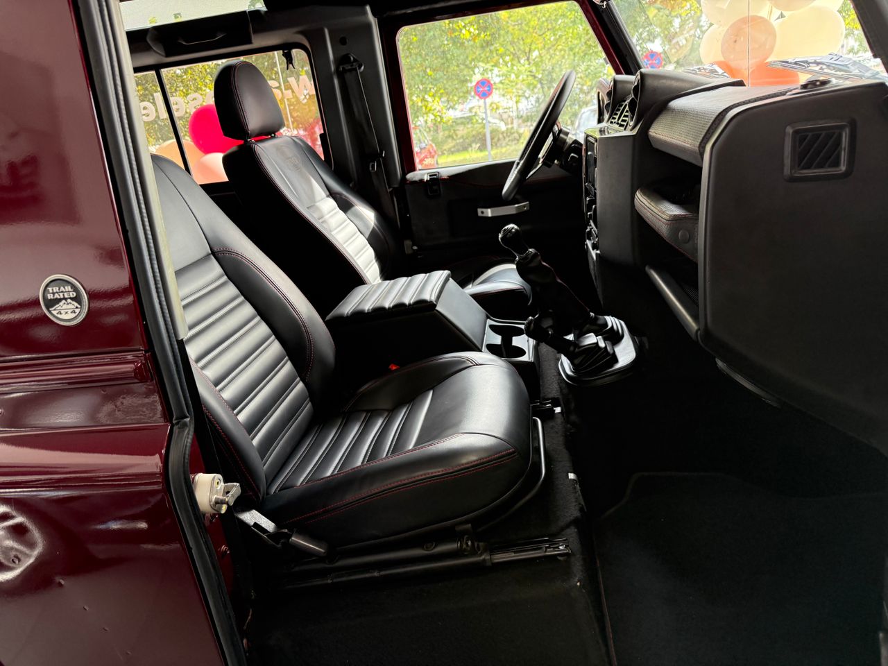 Imagen 31 del Land-Rover Defender en Auto Select Edition, Figueres