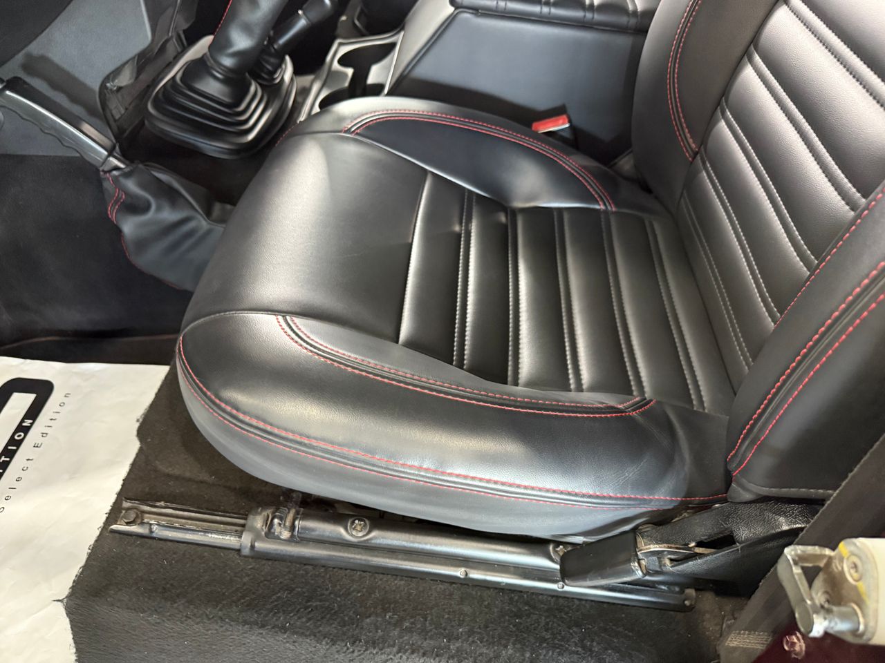 Imagen 177 del Land-Rover Defender en Auto Select Edition, Figueres