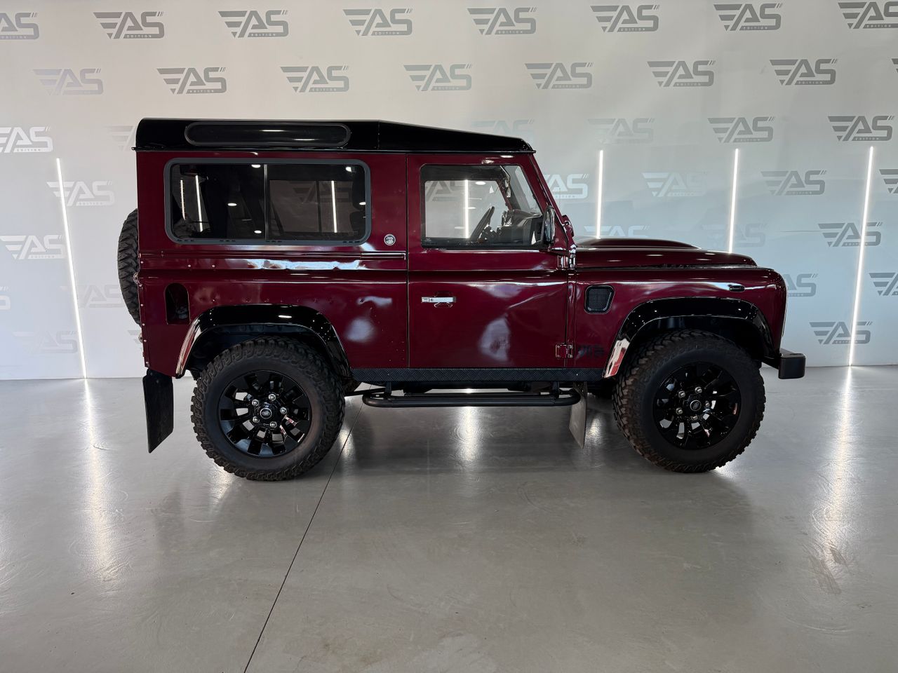 Imagen 7 del Land-Rover Defender en Auto Select Edition, Figueres