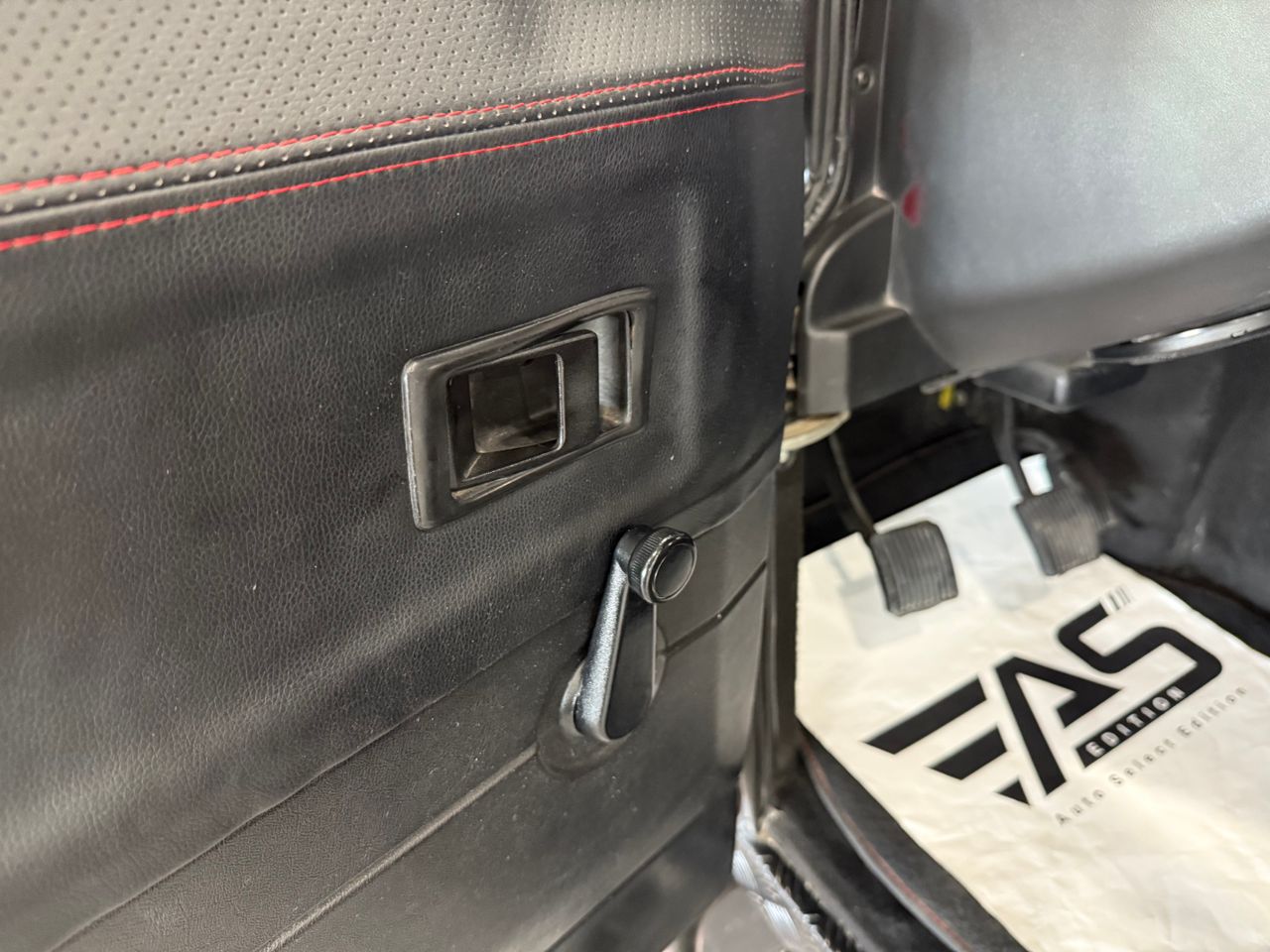 Imagen 164 del Land-Rover Defender en Auto Select Edition, Figueres