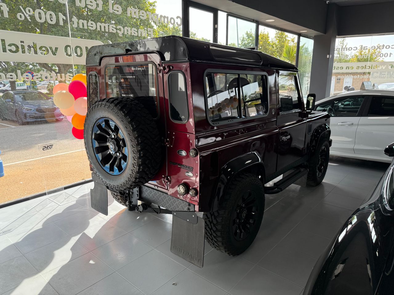 Imagen 3 del Land-Rover Defender en Auto Select Edition, Figueres