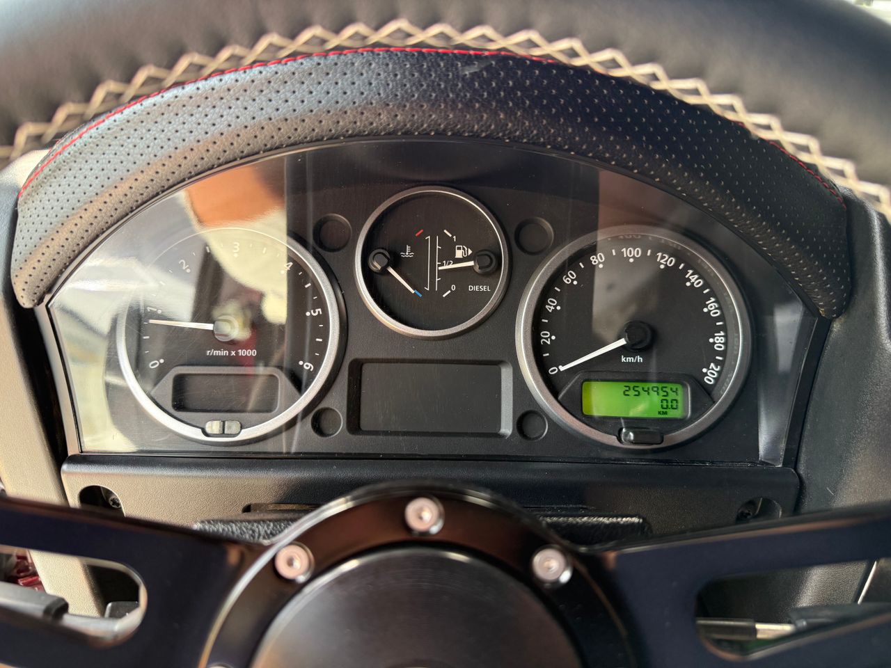 Imagen 48 del Land-Rover Defender en Auto Select Edition, Figueres