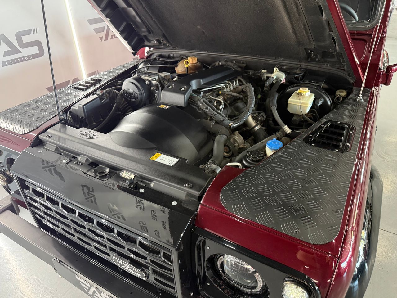 Imagen 128 del Land-Rover Defender en Auto Select Edition, Figueres