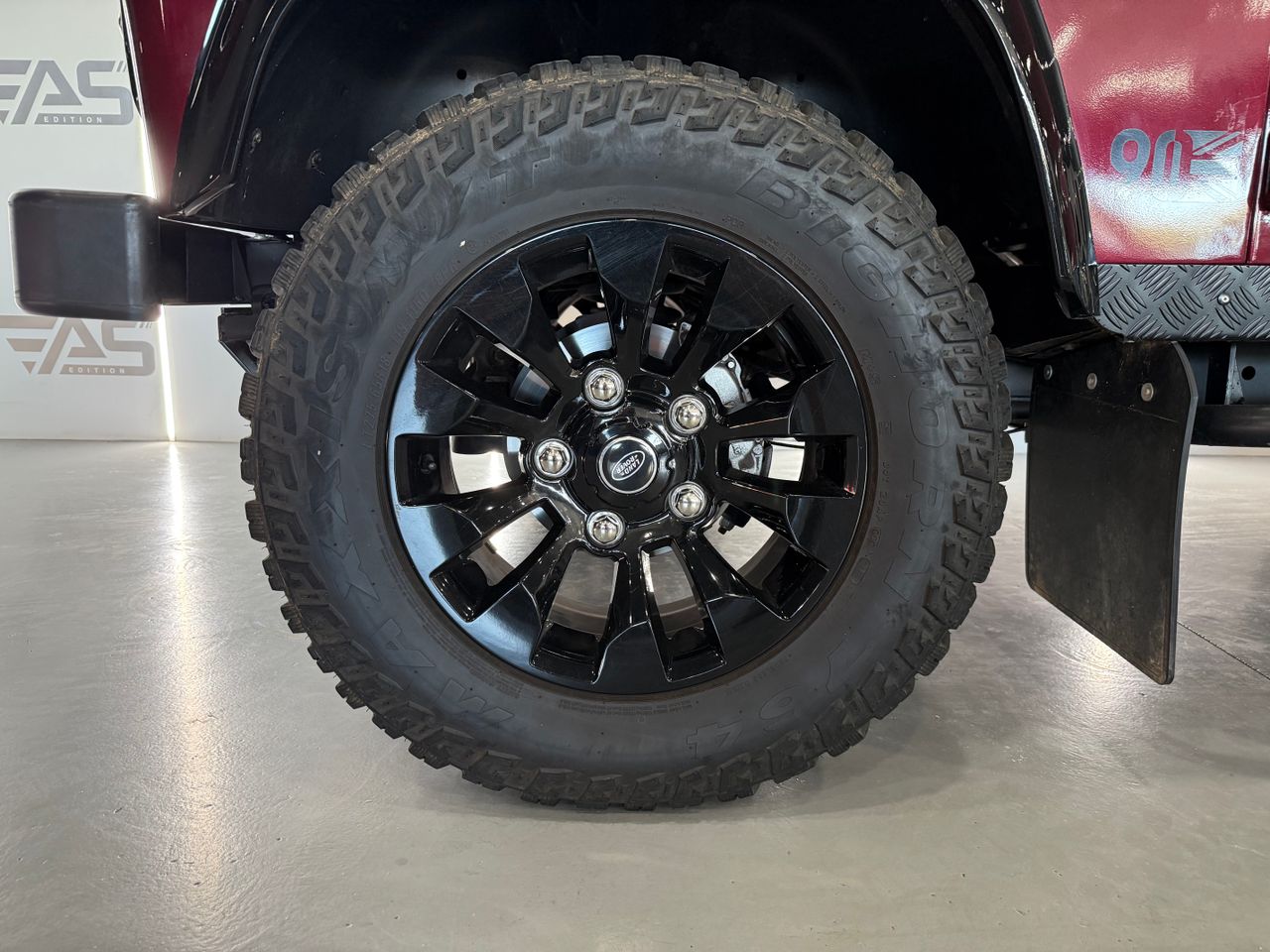 Imagen 101 del Land-Rover Defender en Auto Select Edition, Figueres