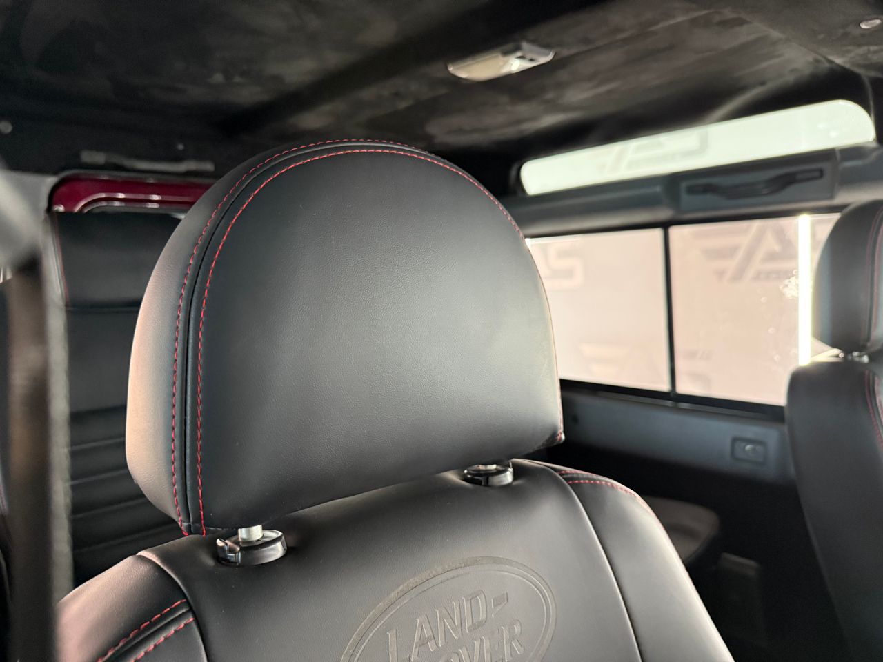 Imagen 200 del Land-Rover Defender en Auto Select Edition, Figueres