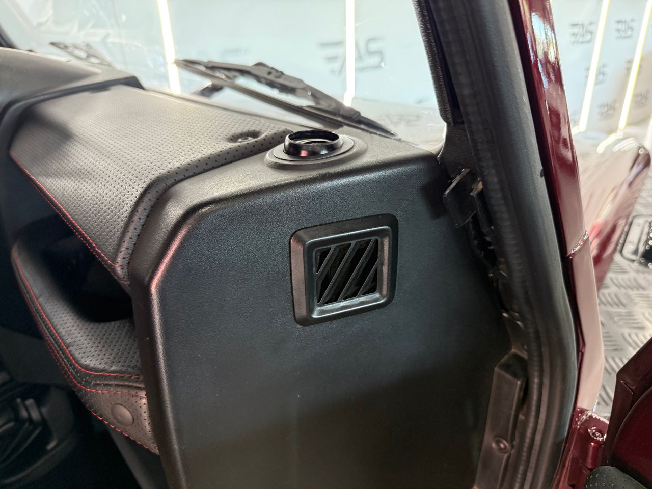 Imagen 193 del Land-Rover Defender en Auto Select Edition, Figueres