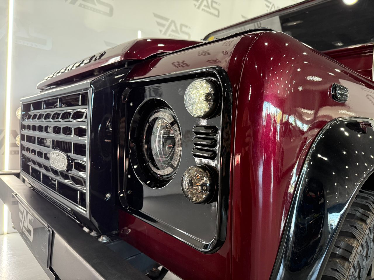 Imagen 15 del Land-Rover Defender en Auto Select Edition, Figueres