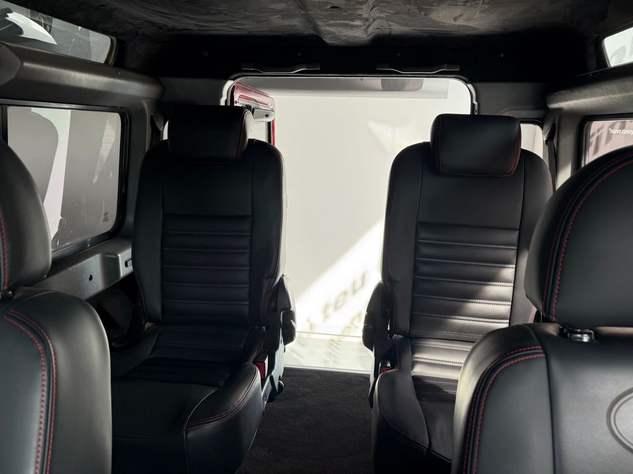 Imagen 20 del Land-Rover Defender en Auto Select Edition, Figueres