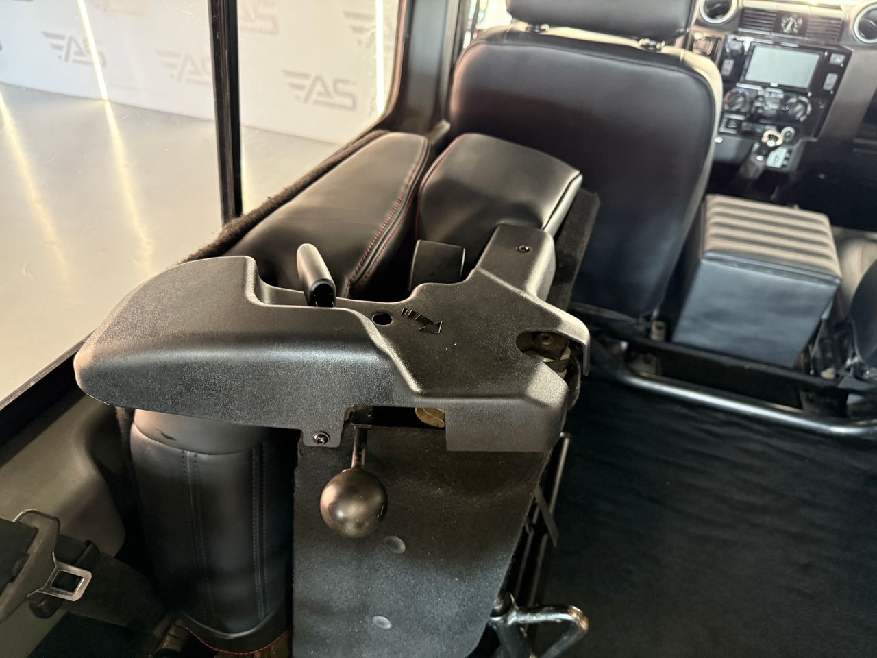 Imagen 156 del Land-Rover Defender en Auto Select Edition, Figueres