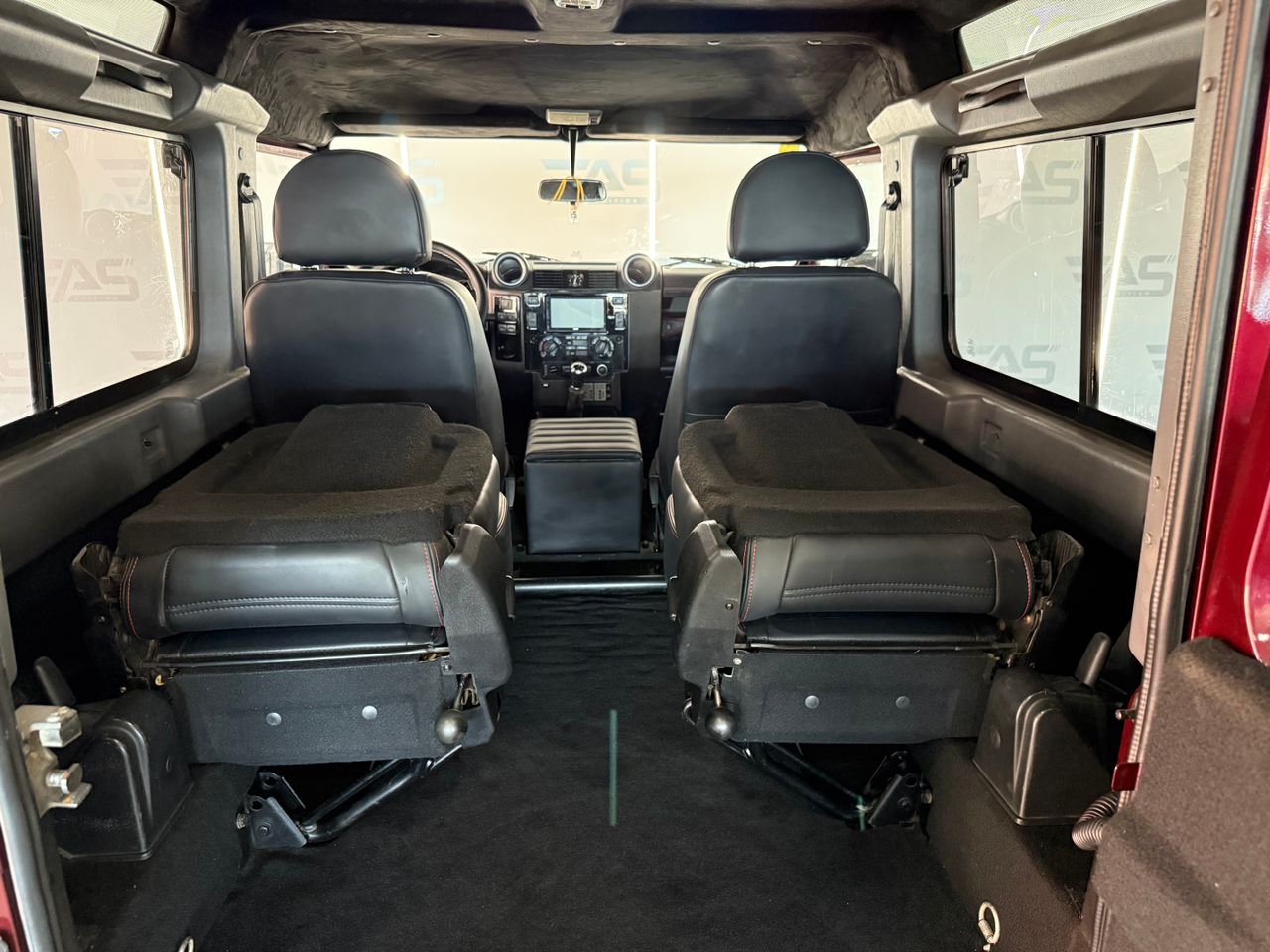 Imagen 146 del Land-Rover Defender en Auto Select Edition, Figueres