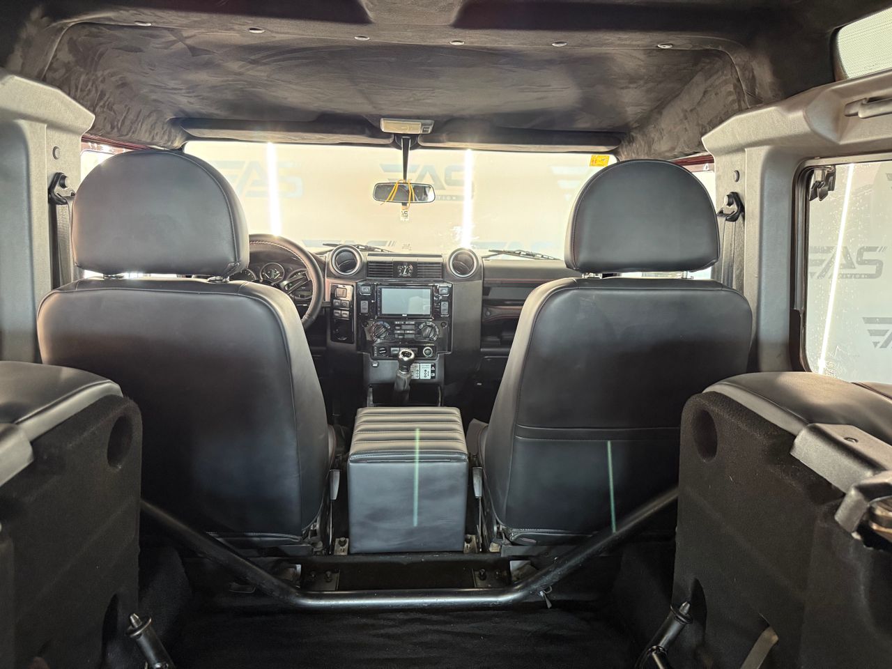 Imagen 153 del Land-Rover Defender en Auto Select Edition, Figueres