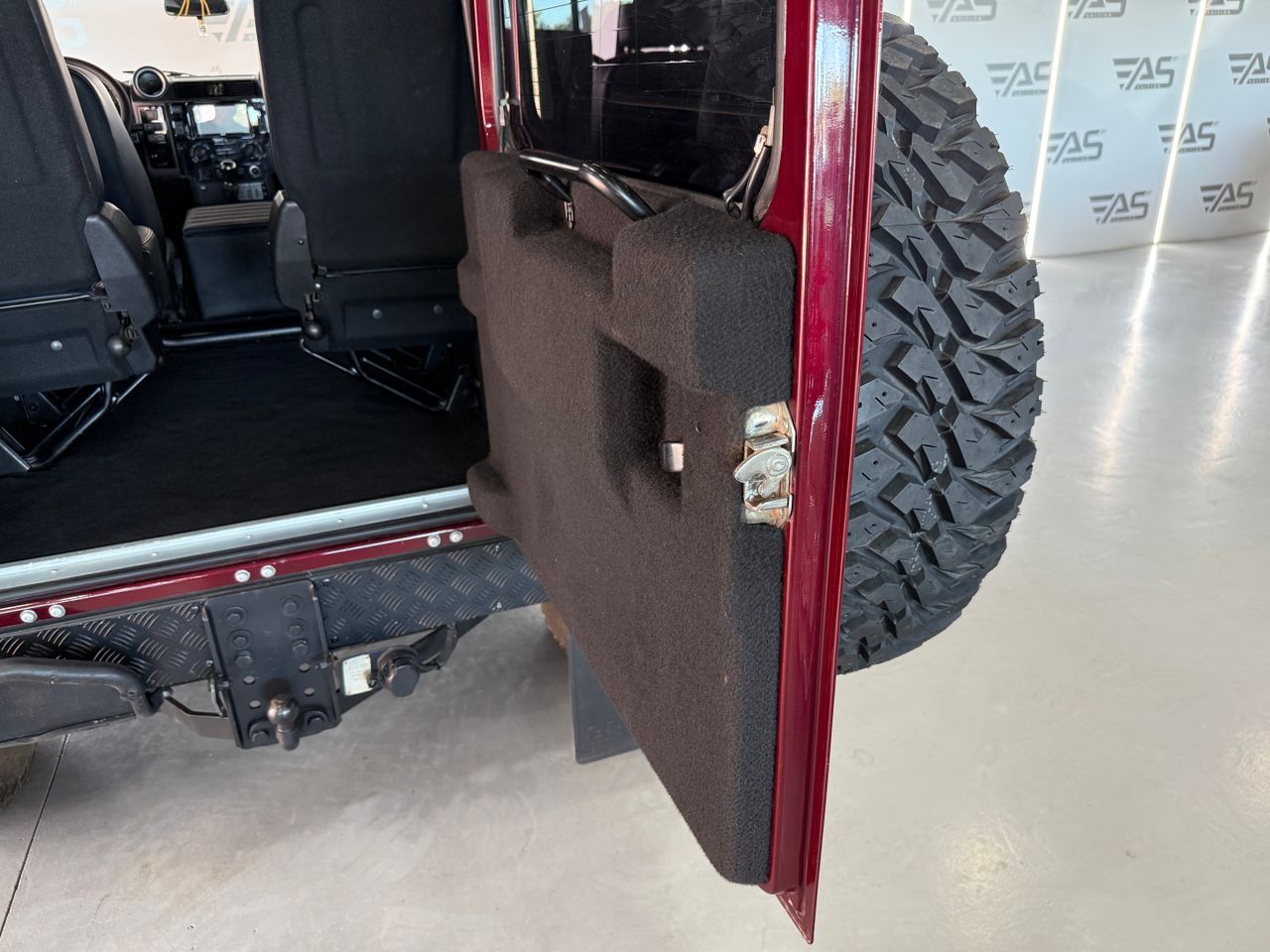 Imagen 133 del Land-Rover Defender en Auto Select Edition, Figueres