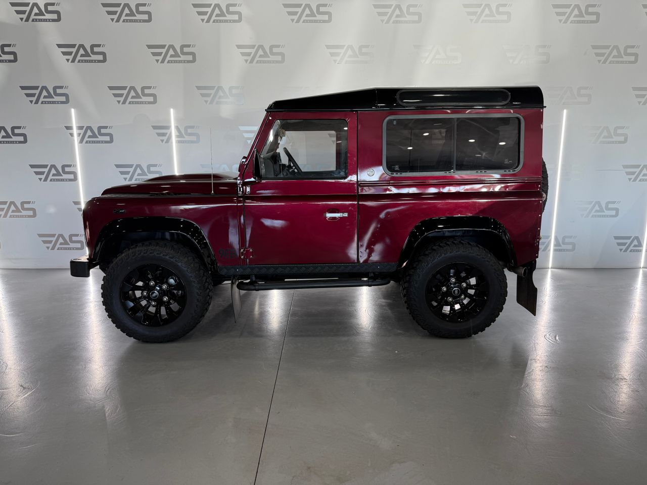 Imagen 6 del Land-Rover Defender en Auto Select Edition, Figueres