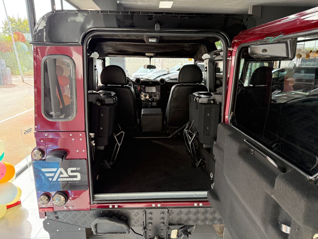 Imagen 14 del Land-Rover Defender en Auto Select Edition, Figueres