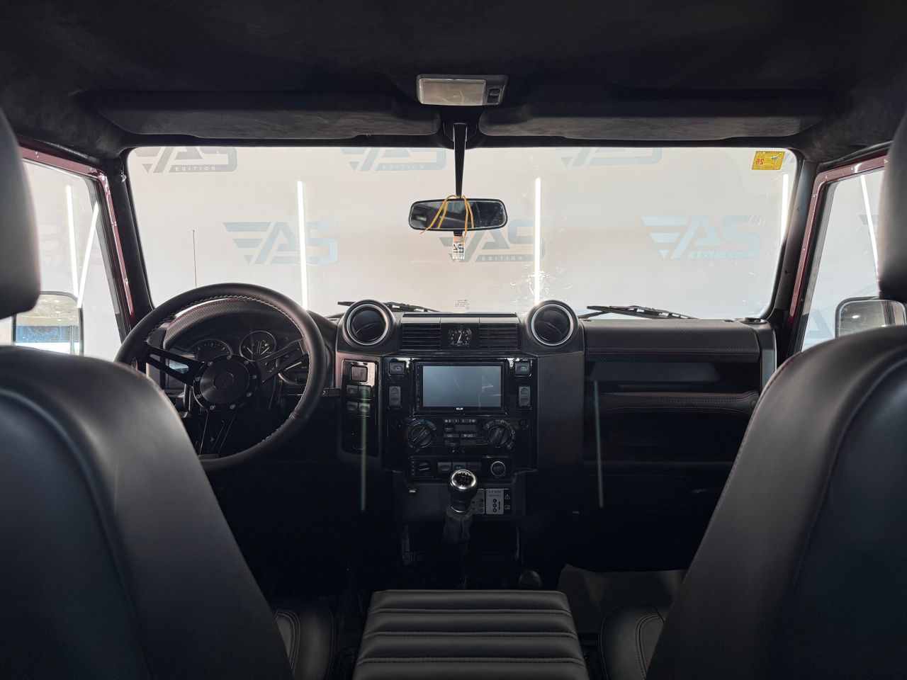 Imagen 217 del Land-Rover Defender en Auto Select Edition, Figueres