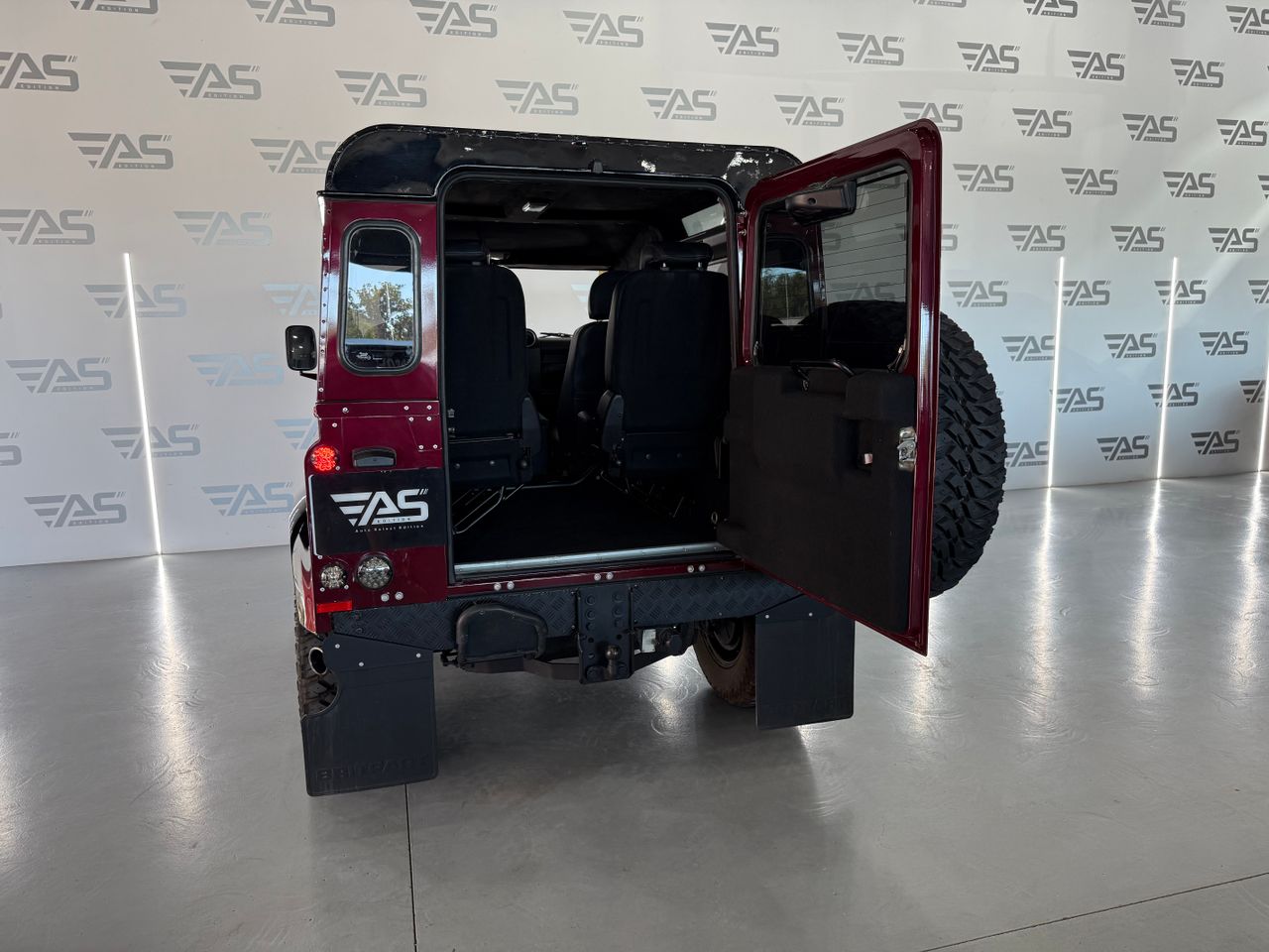 Imagen 132 del Land-Rover Defender en Auto Select Edition, Figueres