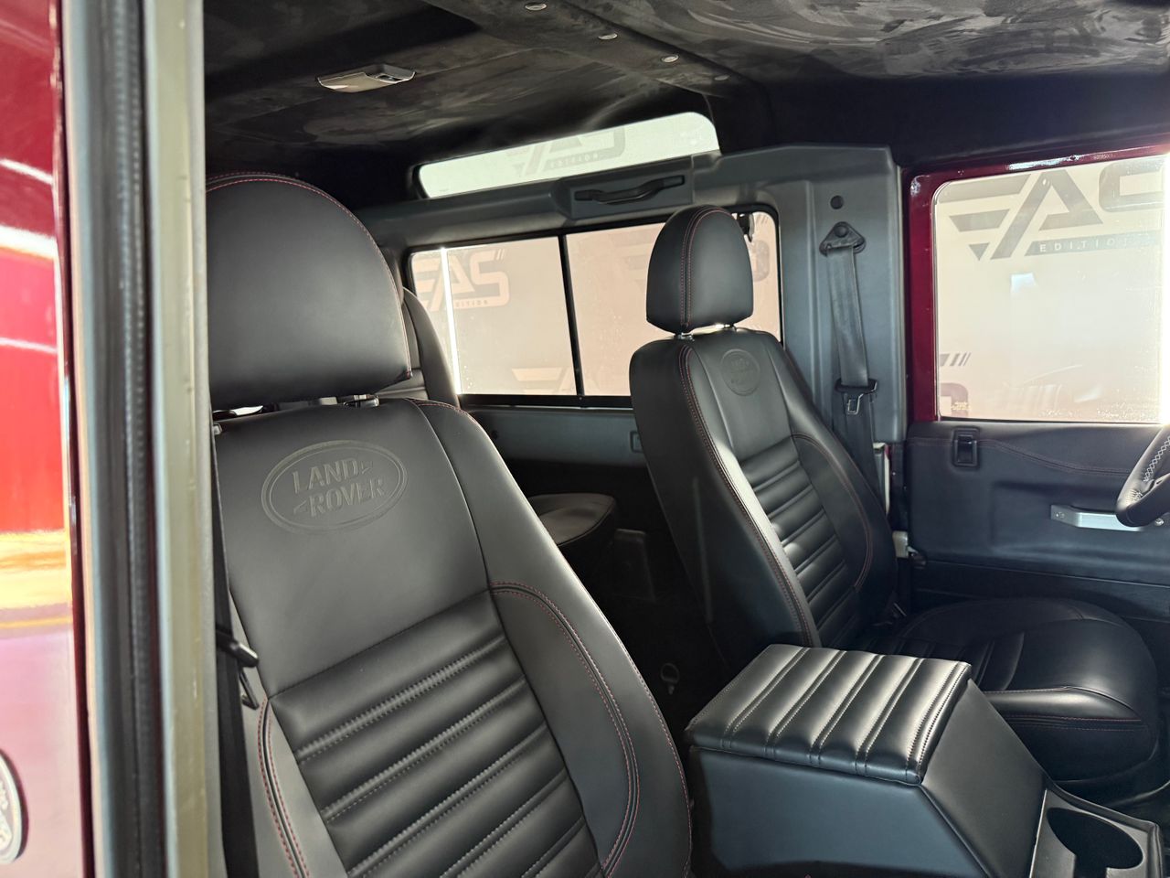 Imagen 199 del Land-Rover Defender en Auto Select Edition, Figueres