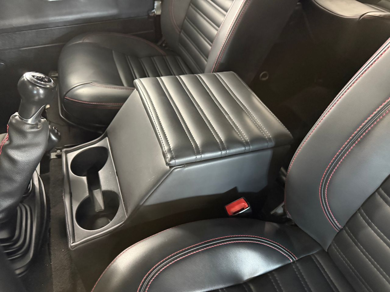 Imagen 178 del Land-Rover Defender en Auto Select Edition, Figueres