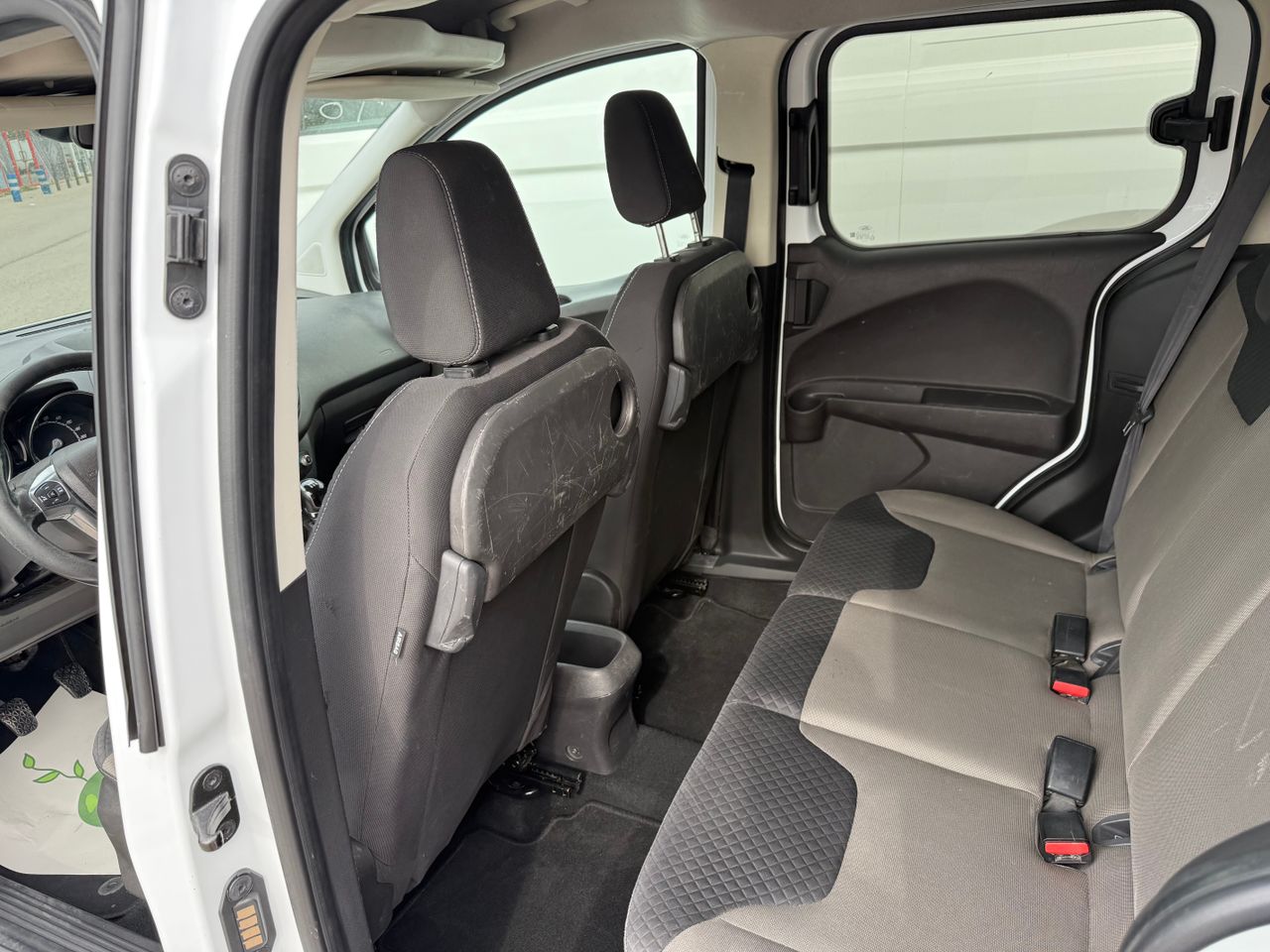 Imagen 19 del Ford Tourneo Courier en Auto Select Edition, Figueres