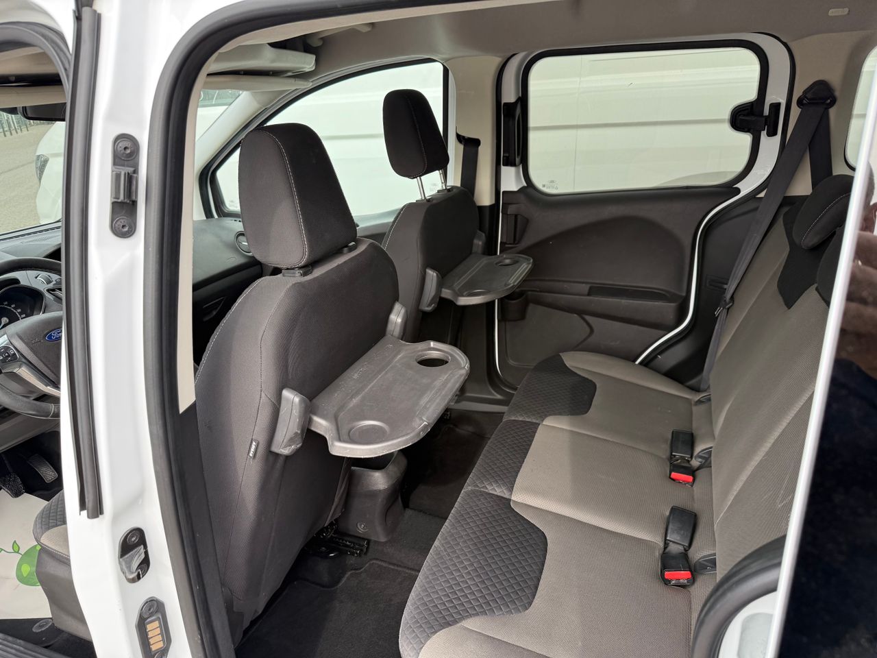 Imagen 20 del Ford Tourneo Courier en Auto Select Edition, Figueres