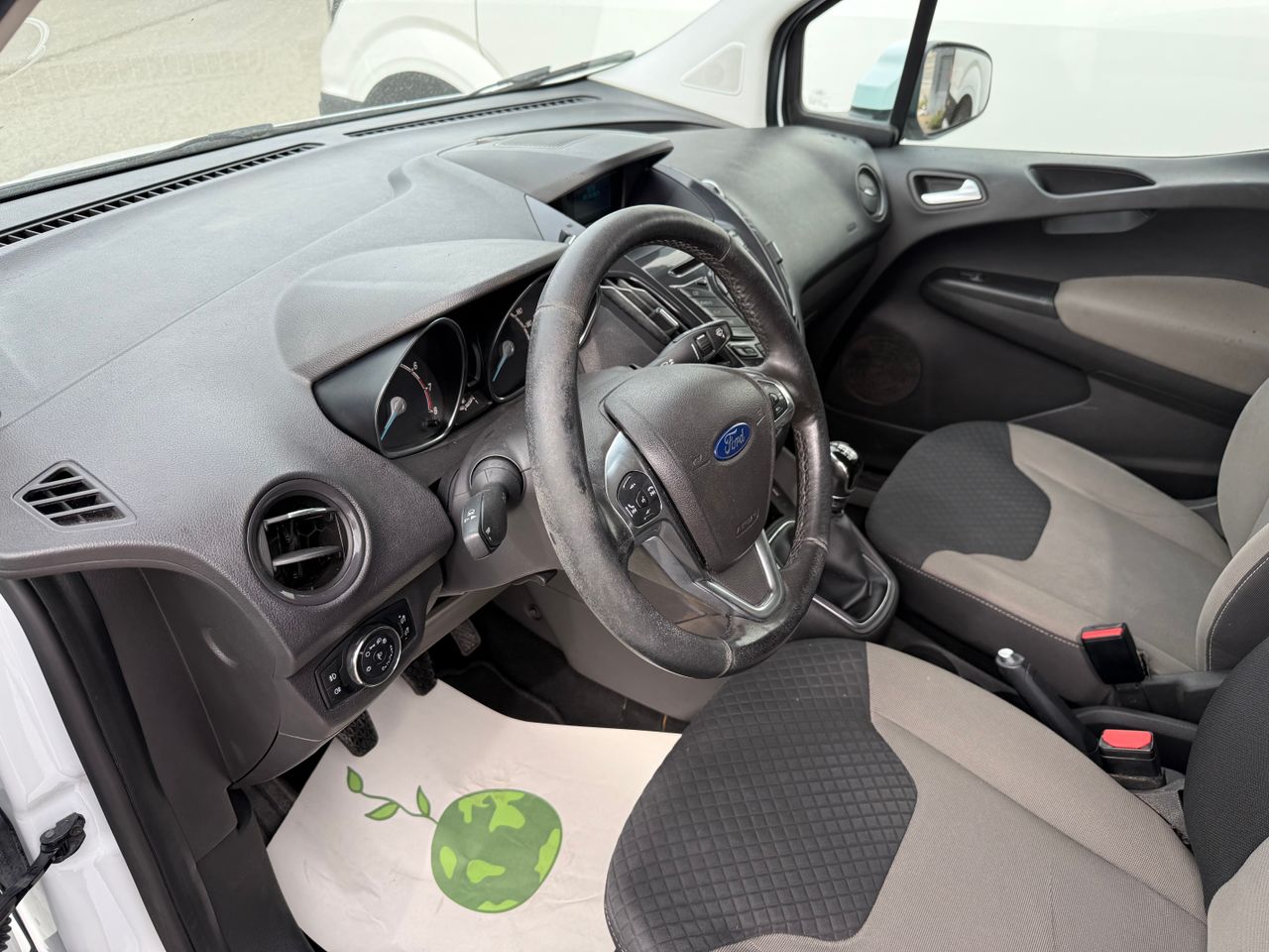 Imagen 12 del Ford Tourneo Courier en Auto Select Edition, Figueres