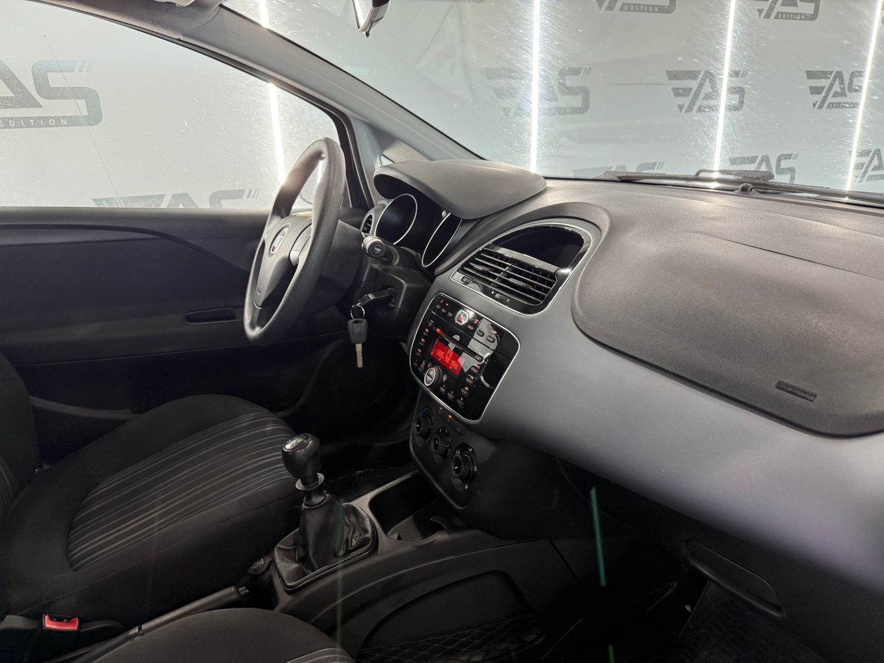 Imagen 10 del Fiat Punto en Auto Select Edition, Figueres