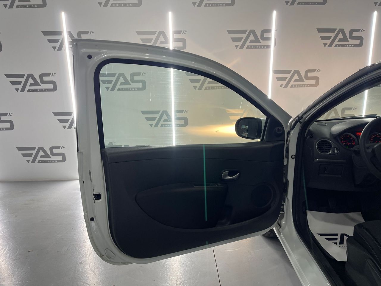 Imagen 142 del Renault Clio en Auto Select Edition, Figueres